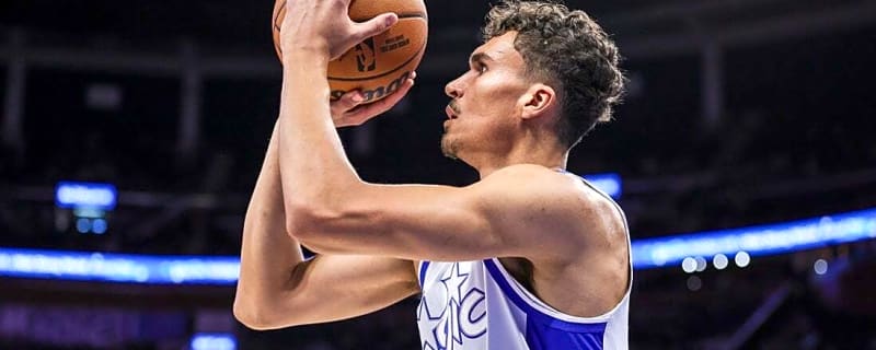 Torrid-shooting Magic extend Clippers&#39; tailspin in rout