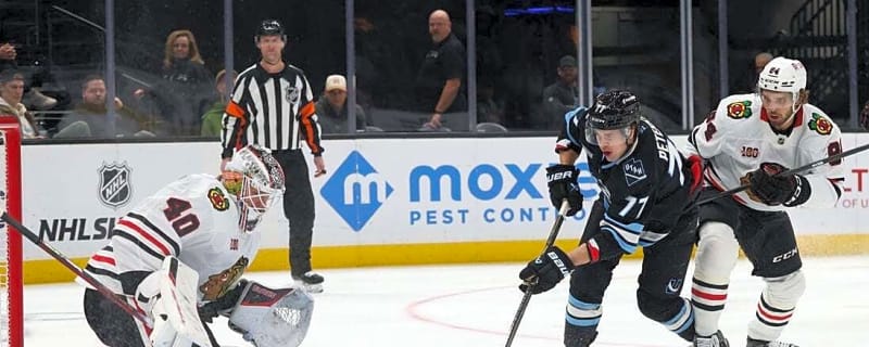 Arvid Soderblom posts first shutout as Blackhawks beat Mammoth