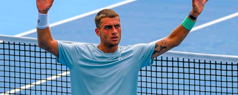 Flavio Cobolli rallies from brink to advance in Cincinnati