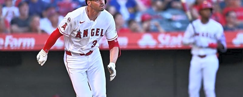Angels grab early edge, hold off Rays' comeback attempt