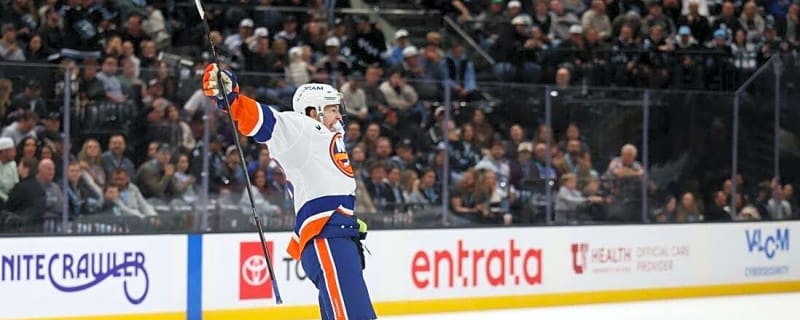 NHL roundup: Isles&#39; Matthew Schaefer makes history with OT winner