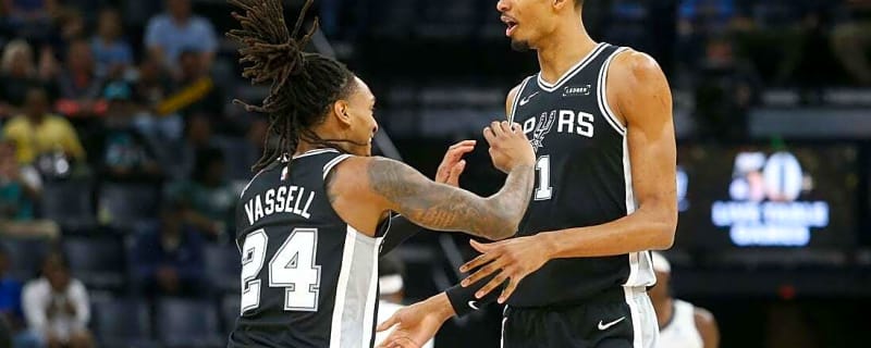 In sight of top spot, Spurs to work on 'improvements' vs. Bucks