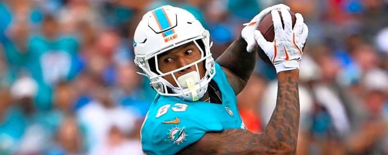 Report: Dolphins TE Darren Waller (pectoral) week-to-week