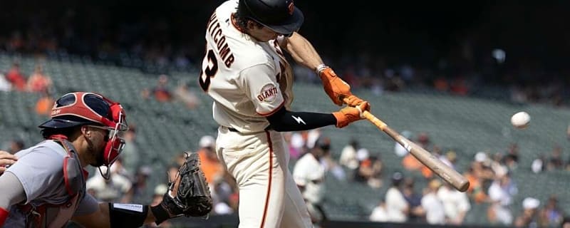 Giants' late uprising earns comeback win over Cardinals