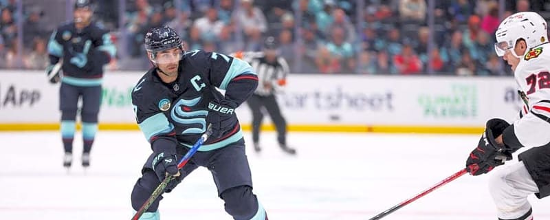 Jordan Eberle, Matty Beniers lead Kraken over Blackhawks