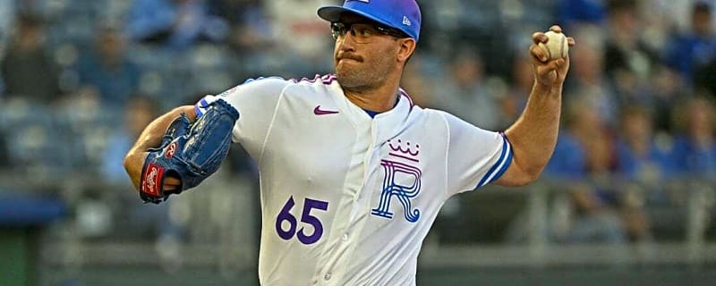 Royals score 5 runs in 4th inning to beat Angels