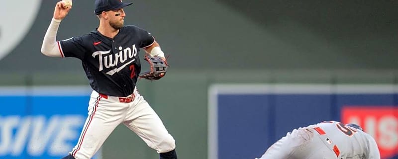 10-run inning sparks Twins to second straight rout of Tigers