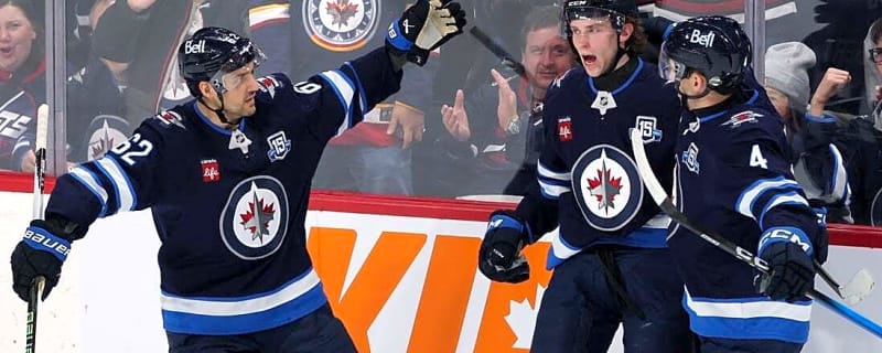 Kraken keep faint playoff hopes alive ahead of clash vs. Wild