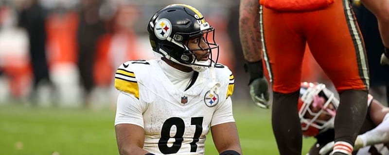 Steelers release TE Jonnu Smith