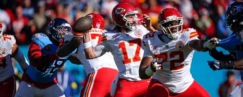 Chiefs starting QB Gardner Minshew out with knee injury