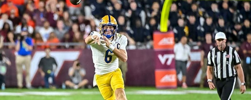 Reports: Pitt QB Mason Heintschel (knee) done for season