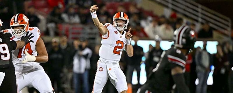 Clemson takes advantage of missed kicks to top No. 20 Louisville