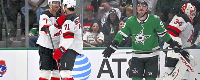 Devils score 4 goals on first 5 shots, hold off Stars