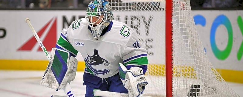 Penguins acquire goaltender Arturs Silovs in trade with Canucks