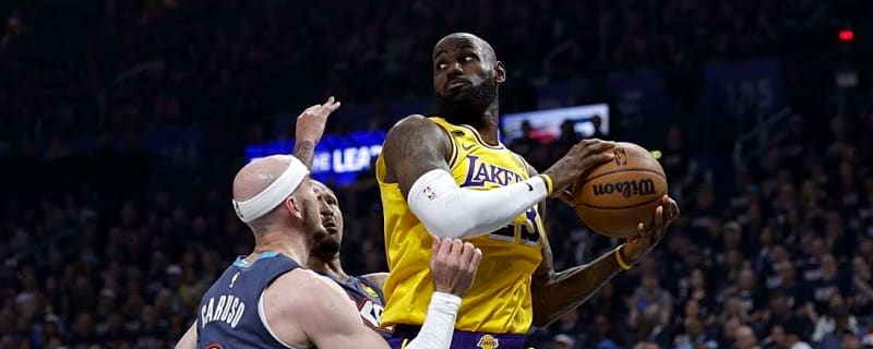 Thunder pull away from Lakers, maintain perfect playoff mark