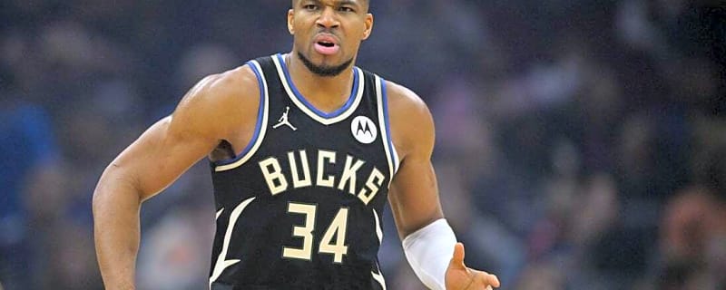 Giannis Antetokounmpo (groin) likely to miss two weeks