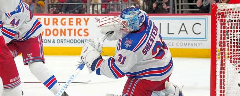 Rangers G Igor Shesterkin exits vs. Mammoth after collision