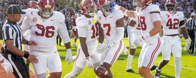 No. 4 Alabama&#39;s late TD foils South Carolina&#39;s upset bid