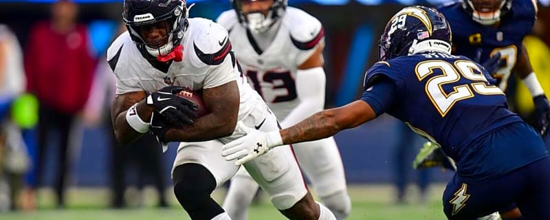 Texans clinch playoff berth by beating Chargers for 8th straight win