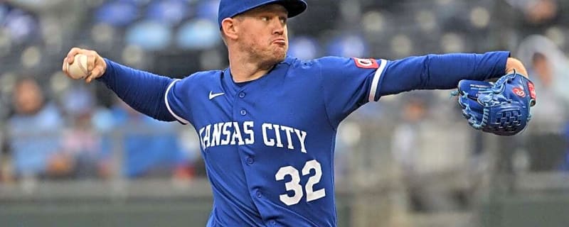 Royals' Stephen Kolek makes winning debut against Guardians