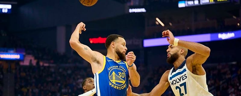 Wolves put Warriors away in Stephen Curry&#39;s 39-point return