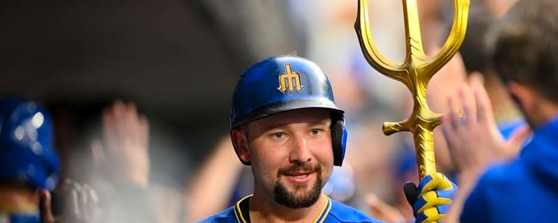 Mariners rebound from tough start, walk off Cubs in 10