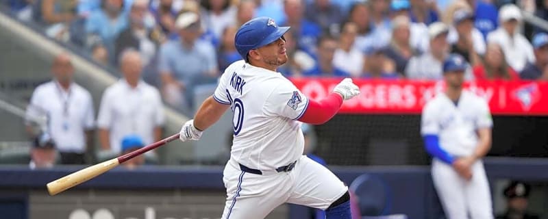 Blue Jays rally from 3 down to edge Mariners