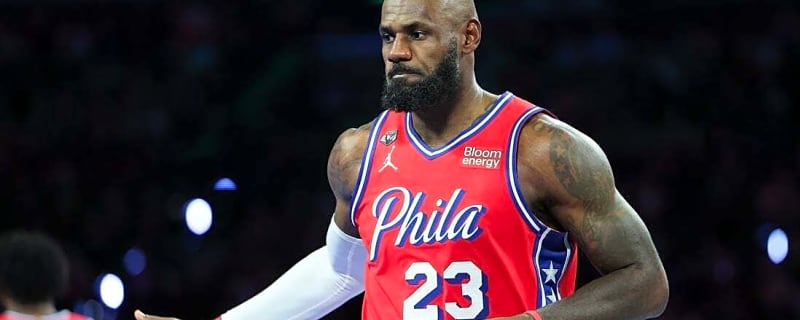 LeBron James' late effort helps 76ers push past Knicks