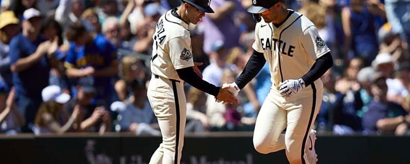 Mariners pull out 10-inning win to sweep Diamondbacks