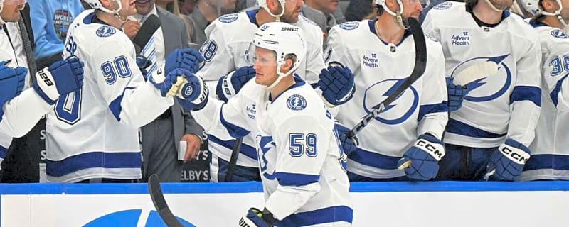 Big first period carries Lightning past skidding Maple Leafs