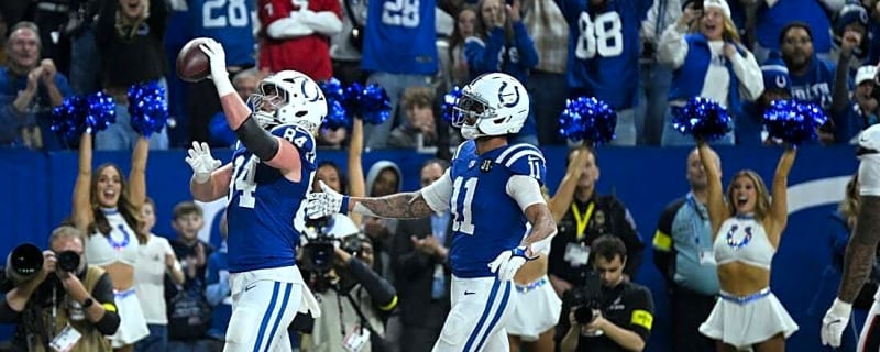 Texans squeeze past Colts 20-16, tighten AFC South race