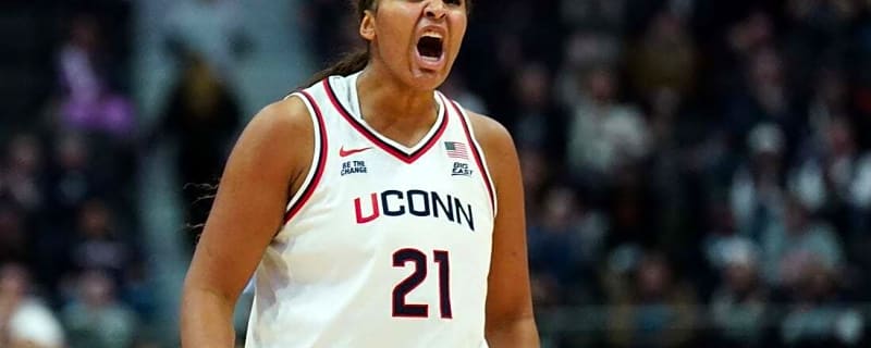 UConn remains No. 1 after narrow win against Michigan