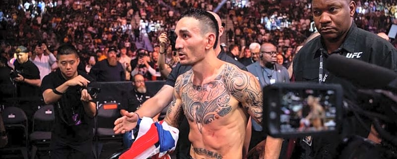 Max Holloway-Charles Oliveira title fight to headline UFC 326