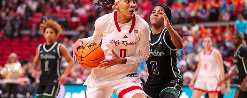 UConn still No. 1 in poll; unbeaten Texas Tech joins party