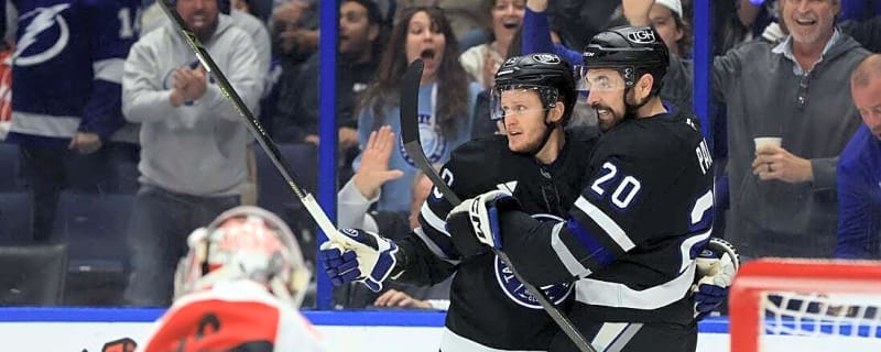 Jake Guentzel's two late goals lock up Lightning's home win over Hurricanes