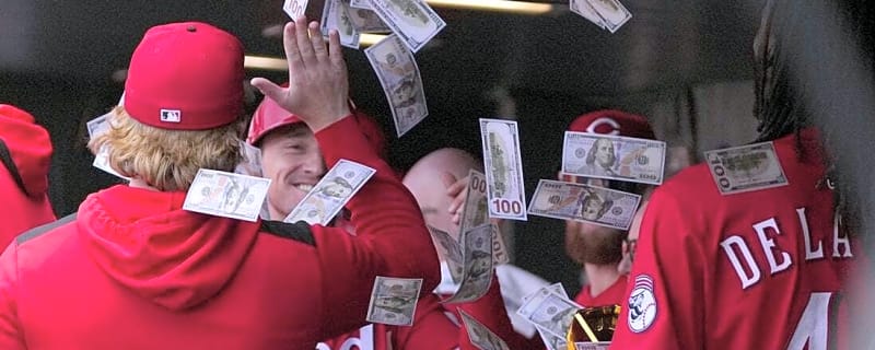 Austin Hays, Reds ride power surge into finale vs. Rockies