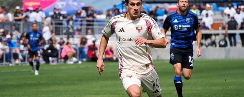 D.C. United take aim at surging Fire
