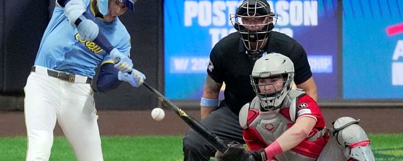 Reds limit Brewers to 3 hits, move into playoff position