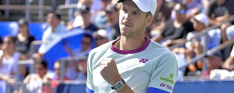 Hubert Hurkacz earns Shanghai date with Novak Djokovic
