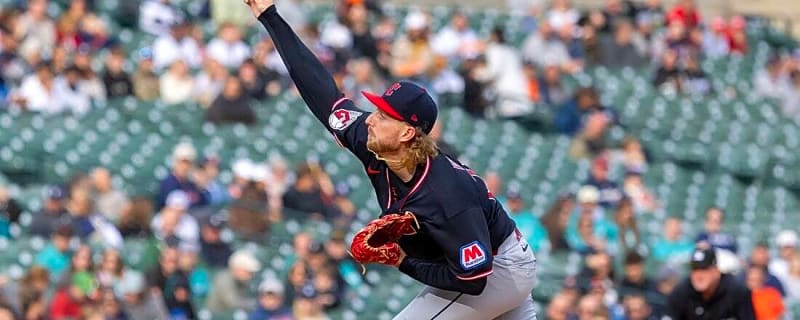 Sizzling Guardians score twice in 10th, hold off Tigers