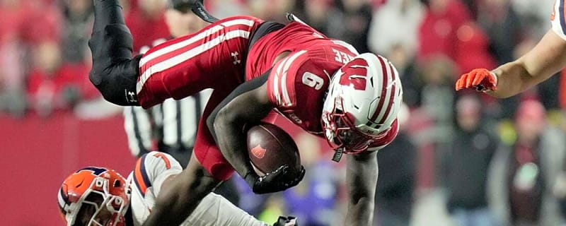 Darrion Dupree leads Wisconsin to upset of No. 21 Illinois