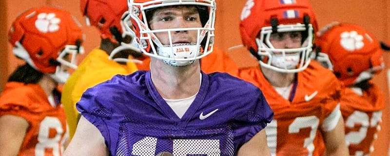 Clemson names Christopher Vizzina starting QB vs. LSU