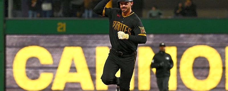 Bryan Reynolds displays his dominance of Reds in Pirates rout
