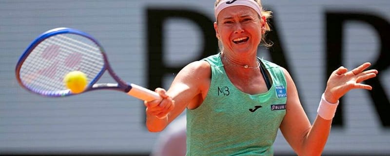 Marie Bouzkova captures Nottingham Open title