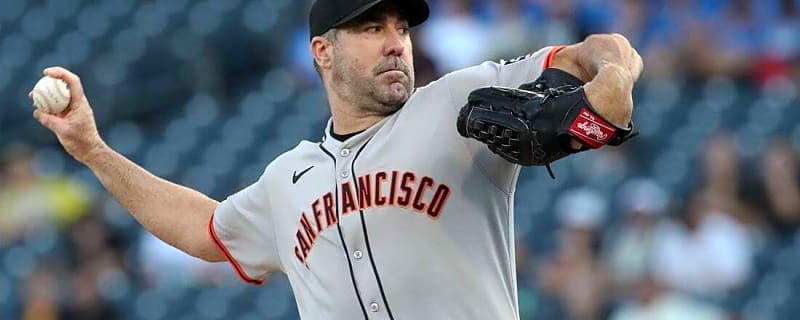 Pirates pull off ninth-inning comeback to beat Giants