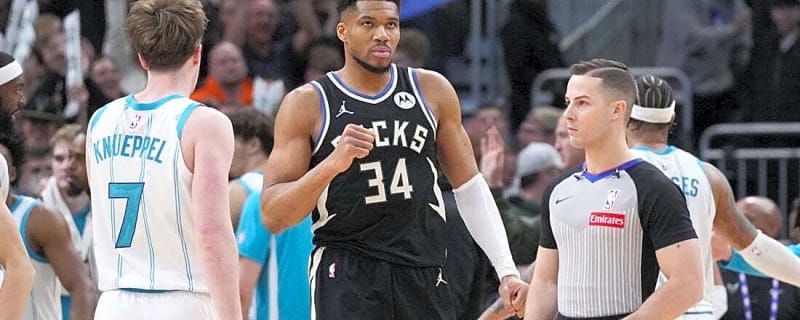 NBA roundup: Giannis Antetokounmpo sets 30-10-5 mark in Bucks' win
