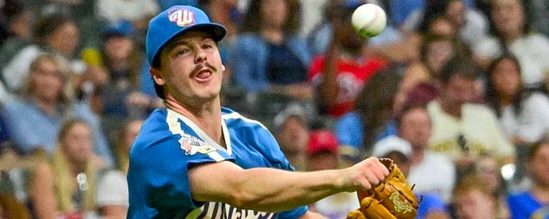 NL Central winner Brewers turn to consistent Logan Henderson in clash vs. Pirates