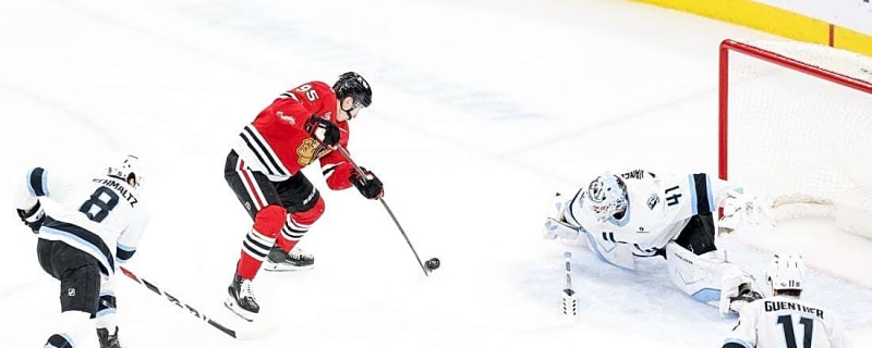 Frank Nazar tallies in OT as Blackhawks rally past Mammoth