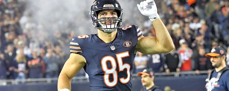 Report: Bears TE Cole Kmet (knee) likely out for season