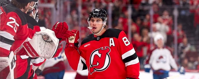 Jack Hughes scores twice to give Devils 8th straight win over Avalanche